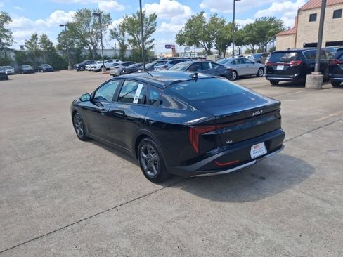 Used 2025 Kia K4 FWD image 8