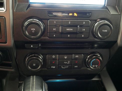 Used 2017 Ford F150 XLT w/ Equipment Group 302A Luxury AWD/4WD image 23