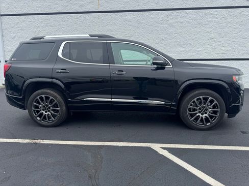 Used 2022 GMC Acadia Denali w/ Black Diamond Edition FWD image 9