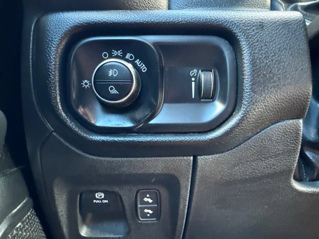Used 2022 RAM 1500 Big Horn AWD/4WD image 11