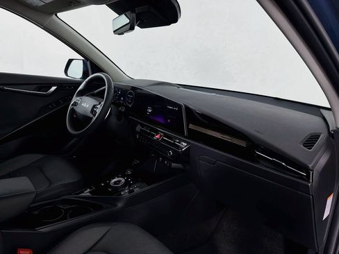 Used 2025 Kia Niro Wave w/ Wave Preserve Package FWD image 30