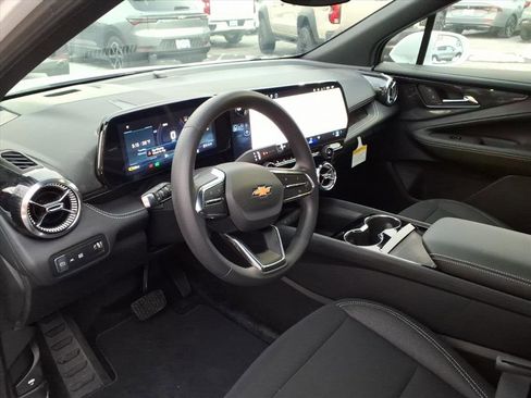 New 2026 Chevrolet Blazer EV LT image 12