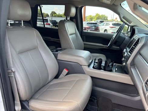 Used 2020 Ford Expedition Max XLT w/ Equipment Group 202A RWD image 23