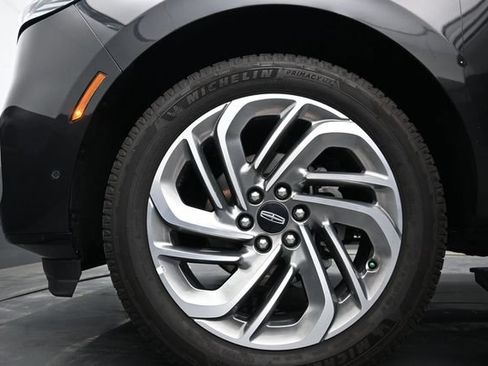 Used 2025 Lincoln Navigator Reserve AWD/4WD image 23