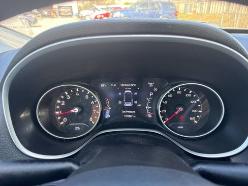 Used 2020 Jeep Compass Limited image 21