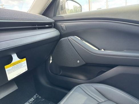 New 2025 Ford Mustang Mach-E Premium image 38