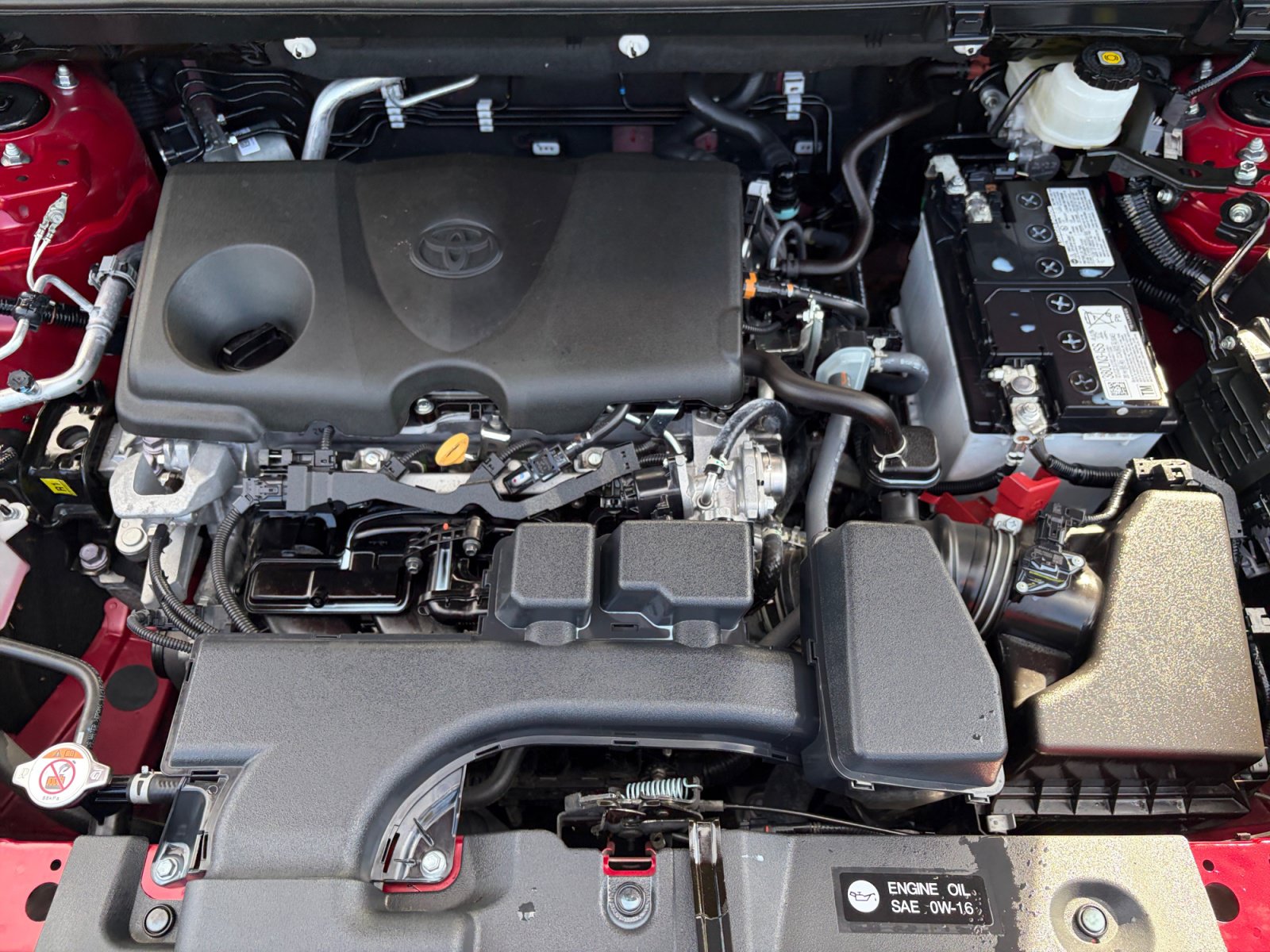 Used 2025 Toyota RAV4 XLE AWD/4WD image 31