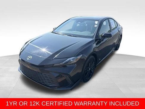 Used 2026 Toyota Camry SE FWD image 1