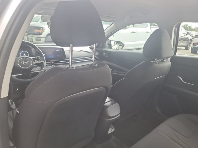 Used 2024 Hyundai Elantra SEL FWD image 12