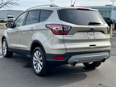 Used 2017 Ford Escape Titanium image 5