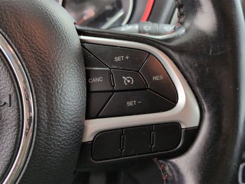 Used 2020 Jeep Compass Trailhawk image 25