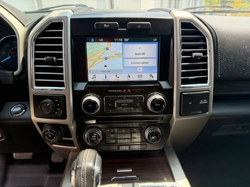 Used 2016 Ford F150 Lariat w/ Equipment Group 502A Luxury AWD/4WD image 31