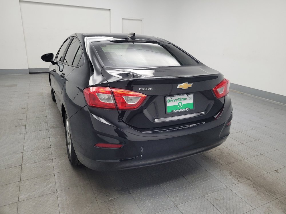 Used 2017 Chevrolet Cruze LS FWD image 6