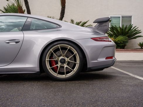 Used 2018 Porsche 911 GT3 image 6
