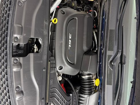 Used 2017 Chrysler Pacifica Touring-L FWD image 27