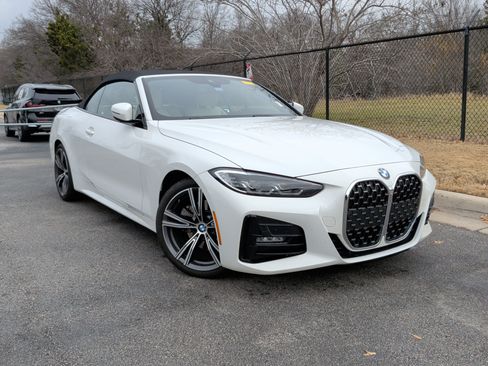 Used 2023 BMW 430i Convertible w/ M Sport Package image 2