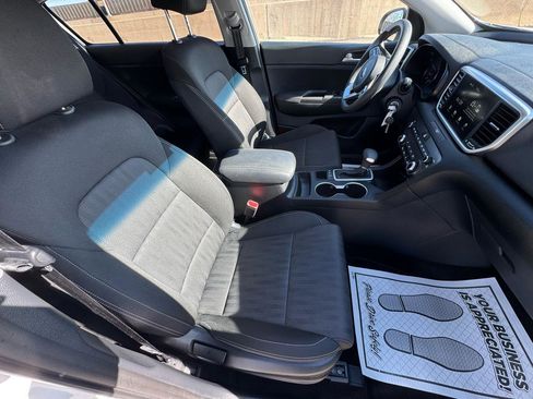 Used 2020 Kia Sportage LX image 13