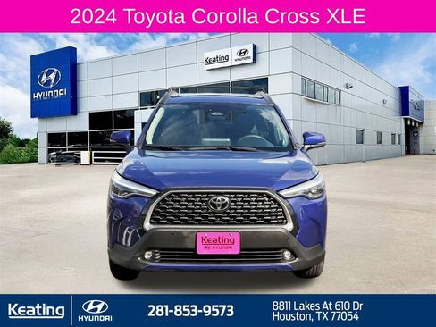 Used 2024 Toyota Corolla Cross XLE image 2
