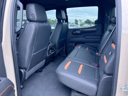 Used 2022 GMC Sierra 1500 AT4 w/ AT4 Premium Package AWD/4WD image 26