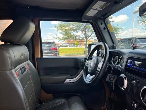 Used 2011 Jeep Wrangler Sahara w/ Connectivity Group AWD/4WD image 30