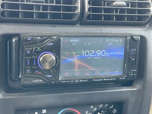 Used 2002 Jeep Wrangler Sahara image 16