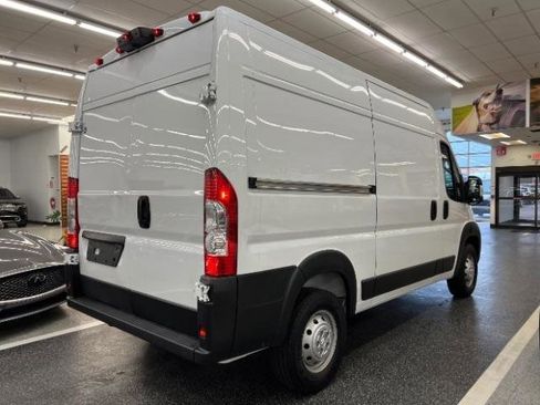 Used 2023 RAM ProMaster 2500 w/ Convenience Group image 4
