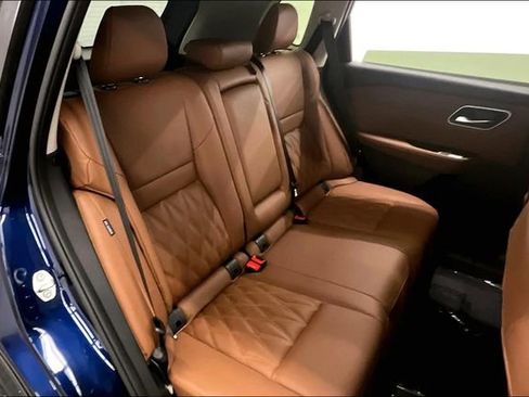 New 2025 Nissan Rogue Platinum image 33