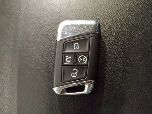 Used 2023 Volkswagen Atlas SE FWD image 32
