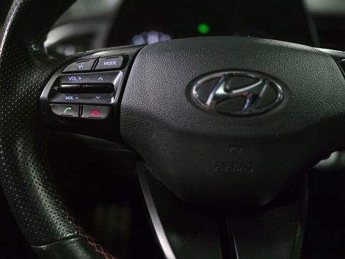 Used 2018 Hyundai Elantra Sport image 19