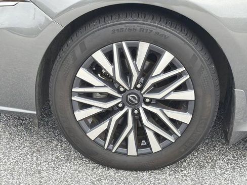 Certified 2025 Nissan Altima 2.5 SV w/ SV Premium Package FWD image 26