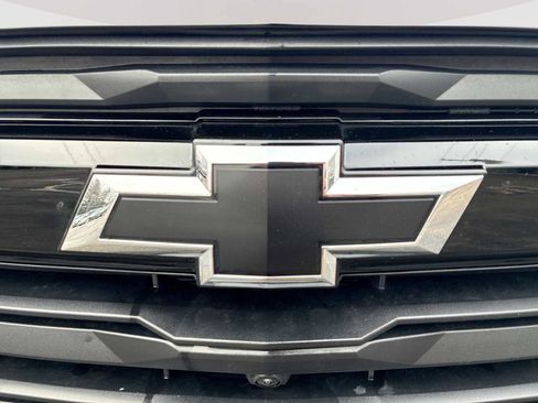 Certified 2025 Chevrolet Colorado Z71 w/ Midnight Edition image 31