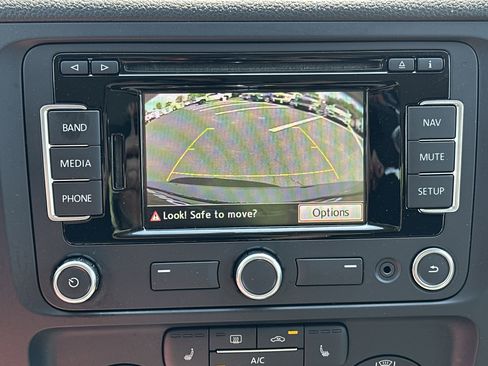 Used 2014 Volkswagen Jetta SEL FWD image 25