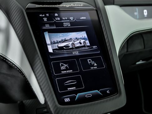 Used 2024 Lamborghini Revuelto image 41