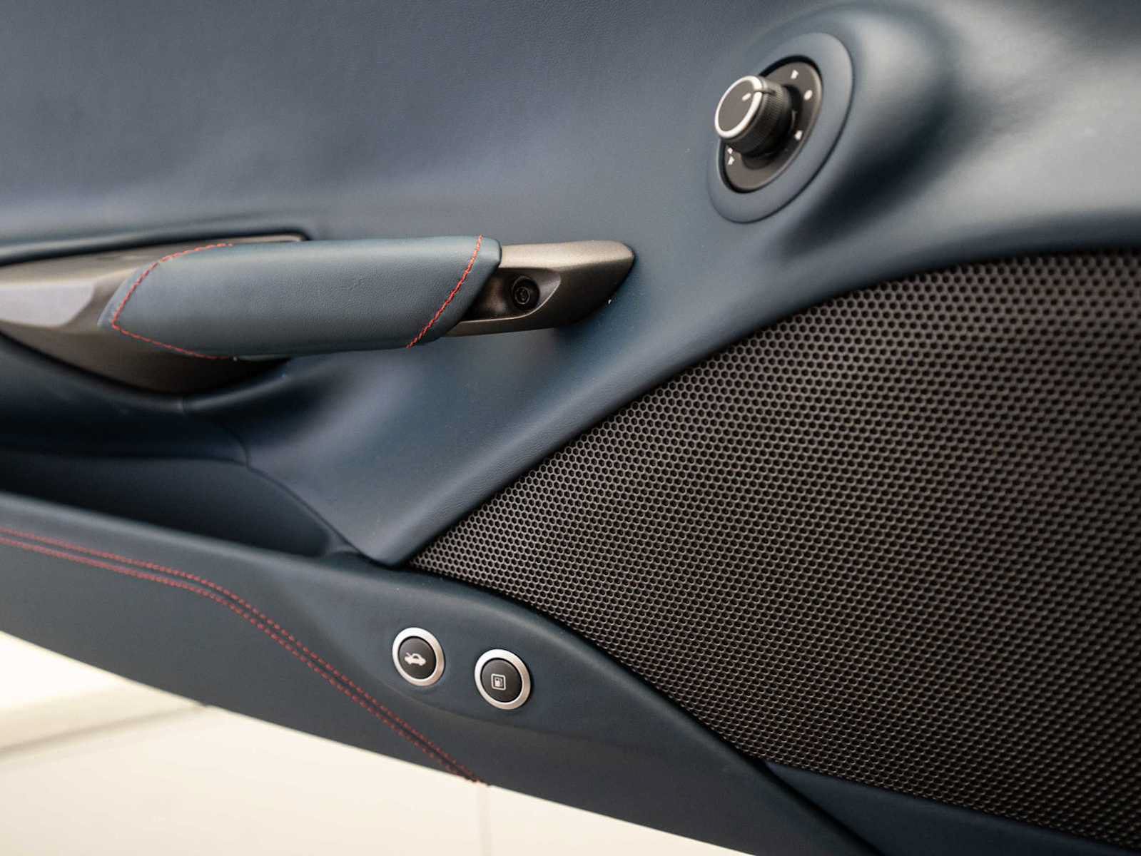 Used 2017 Ferrari 488 Spider RWD image 29