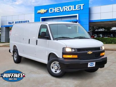 New 2025 Chevrolet Express 3500 Extended w/ Driver Convenience Package