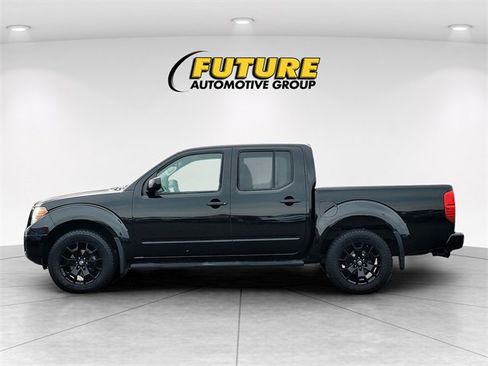 Used 2018 Nissan Frontier SV w/ Value Truck Package image 7