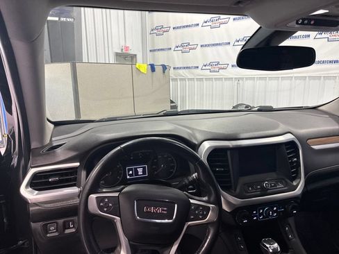Used 2018 GMC Acadia SLE AWD/4WD image 2