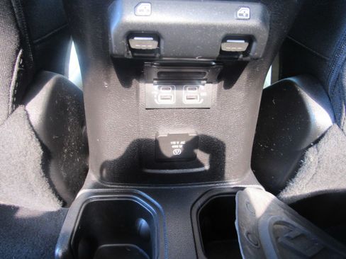 Used 2020 Jeep Gladiator Overland AWD/4WD image 25