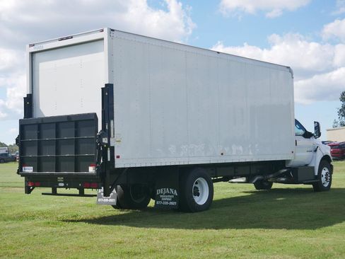 New 2025 Ford F750 2WD Regular Cab Super Duty image 5