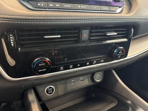 Used 2022 Nissan Rogue SV AWD/4WD image 21