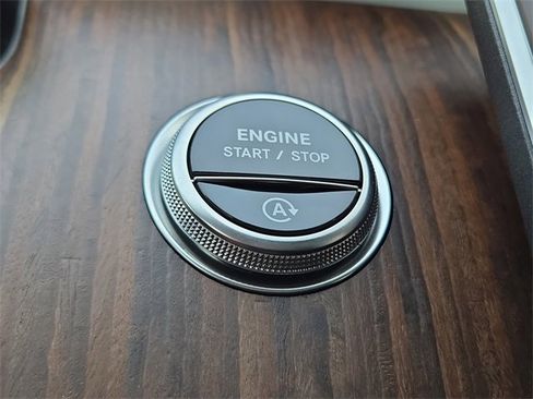 New 2026 Mercedes-Benz C 300 4MATIC Sedan image 10