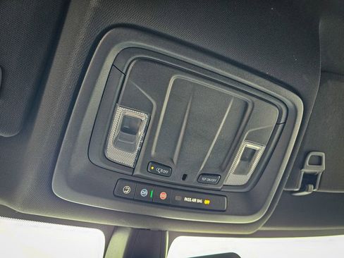 Used 2021 GMC Sierra 1500 AT4 w/ Off-Road Performance Package image 28