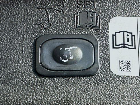 Used 2018 Ford Escape Titanium image 30