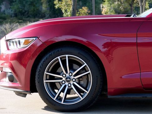 Used 2017 Ford Mustang Premium image 22