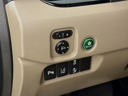 Used 2016 Honda Pilot Elite image 12