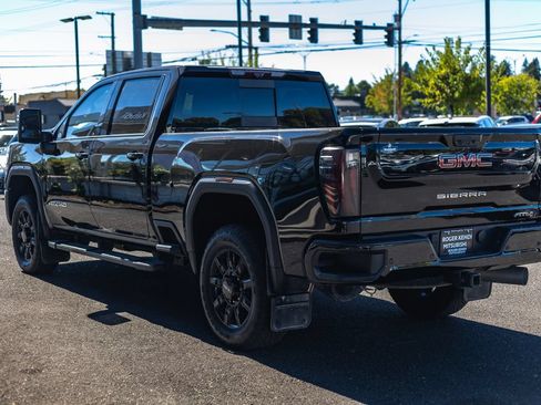 Used 2025 GMC Sierra 3500 AT4 w/ Technology Package AWD/4WD image 13