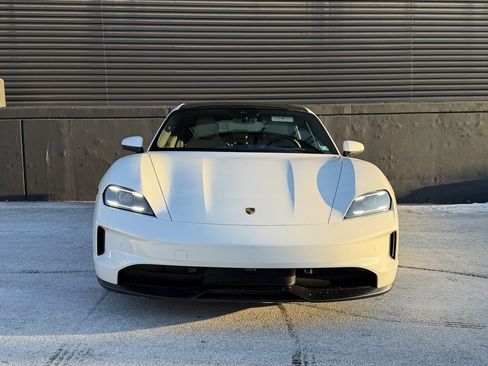Certified 2025 Porsche Taycan 4S image 13