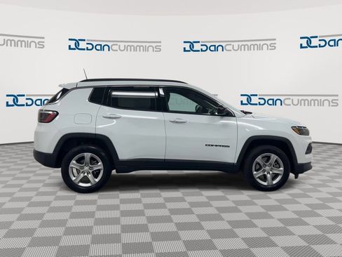 Used 2024 Jeep Compass Latitude AWD/4WD image 9