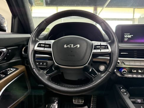 Used 2022 Kia Telluride SX w/ SX Prestige Package AWD/4WD image 15