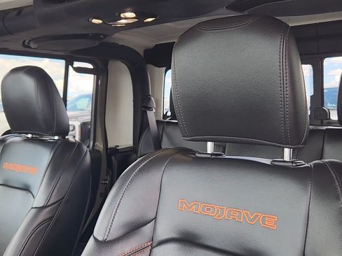 Used 2020 Jeep Gladiator Mojave AWD/4WD image 10